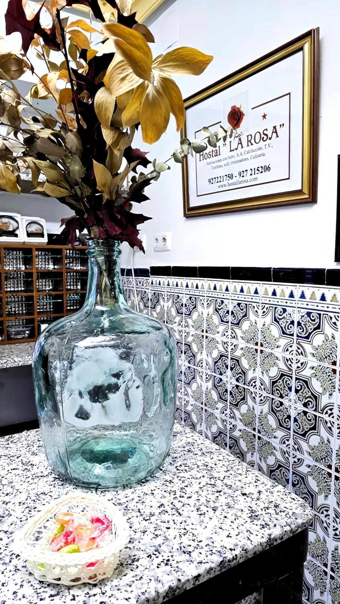 Hostal La Rosa Caces Εξωτερικό φωτογραφία