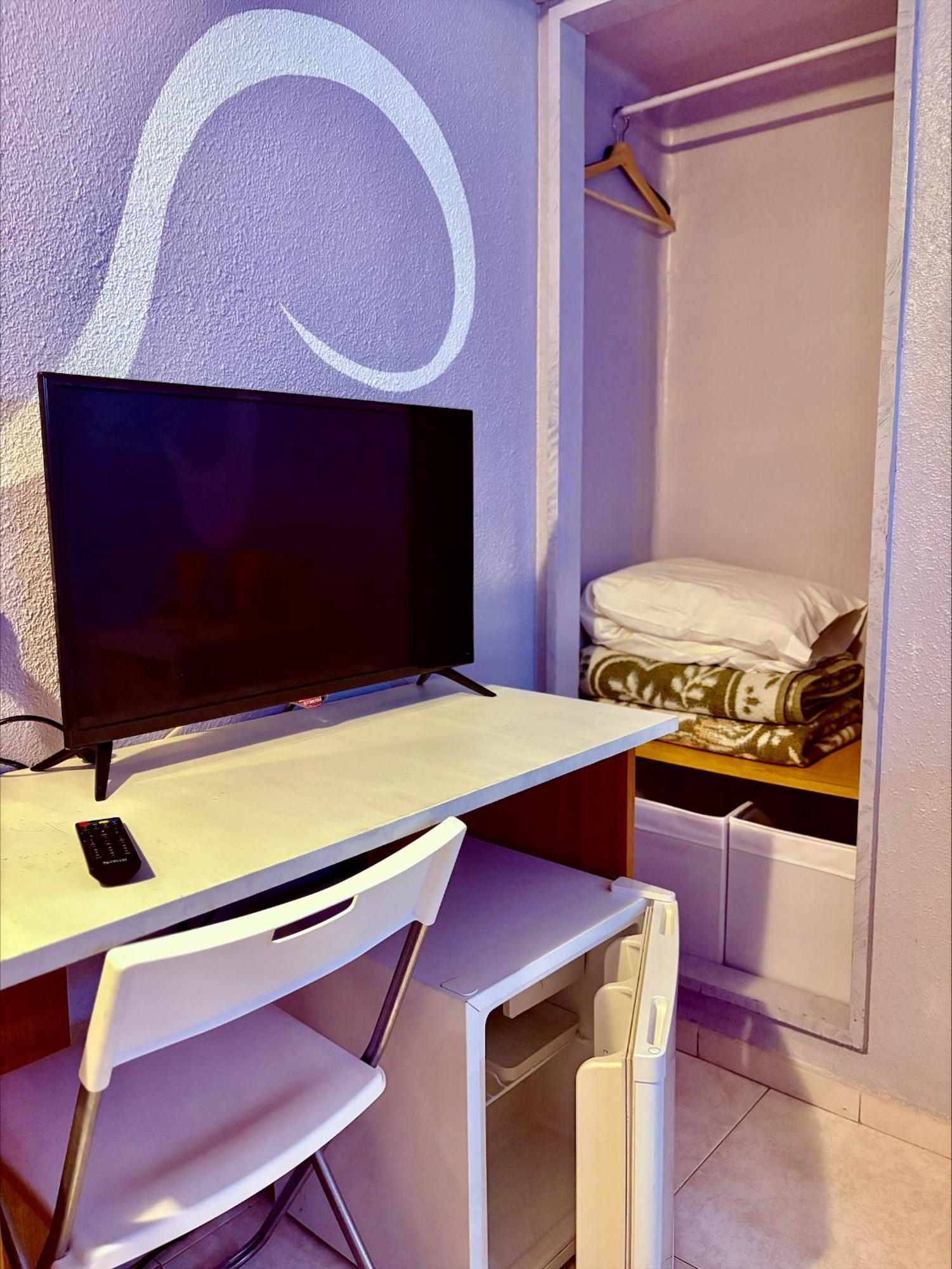 Hostal La Rosa Caces Εξωτερικό φωτογραφία