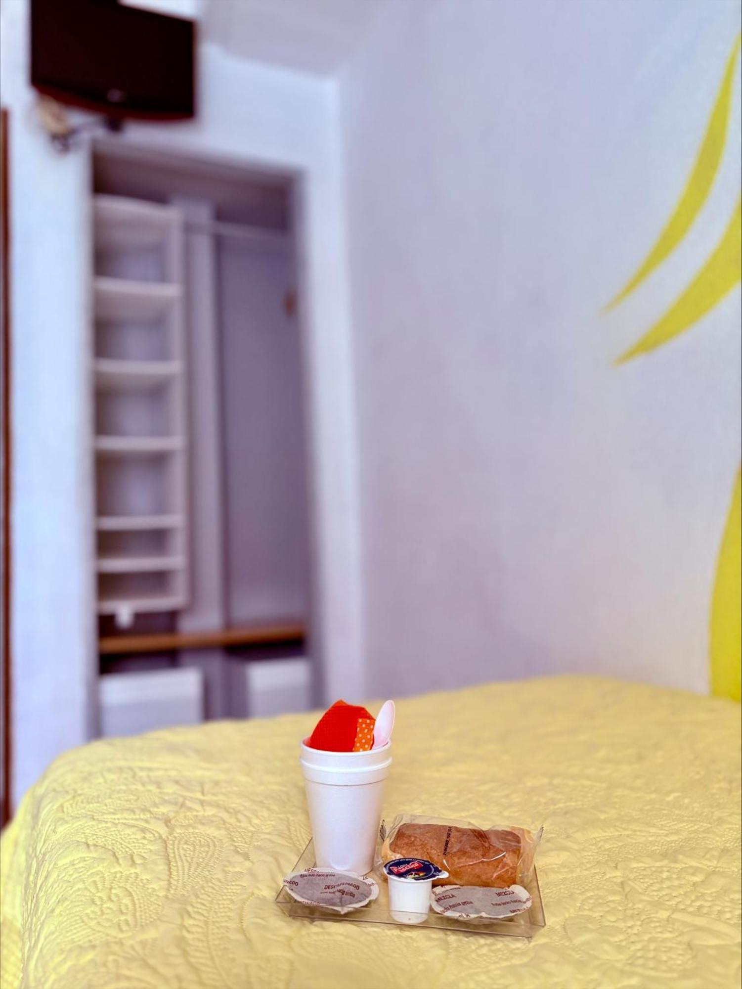 Hostal La Rosa Caces Εξωτερικό φωτογραφία