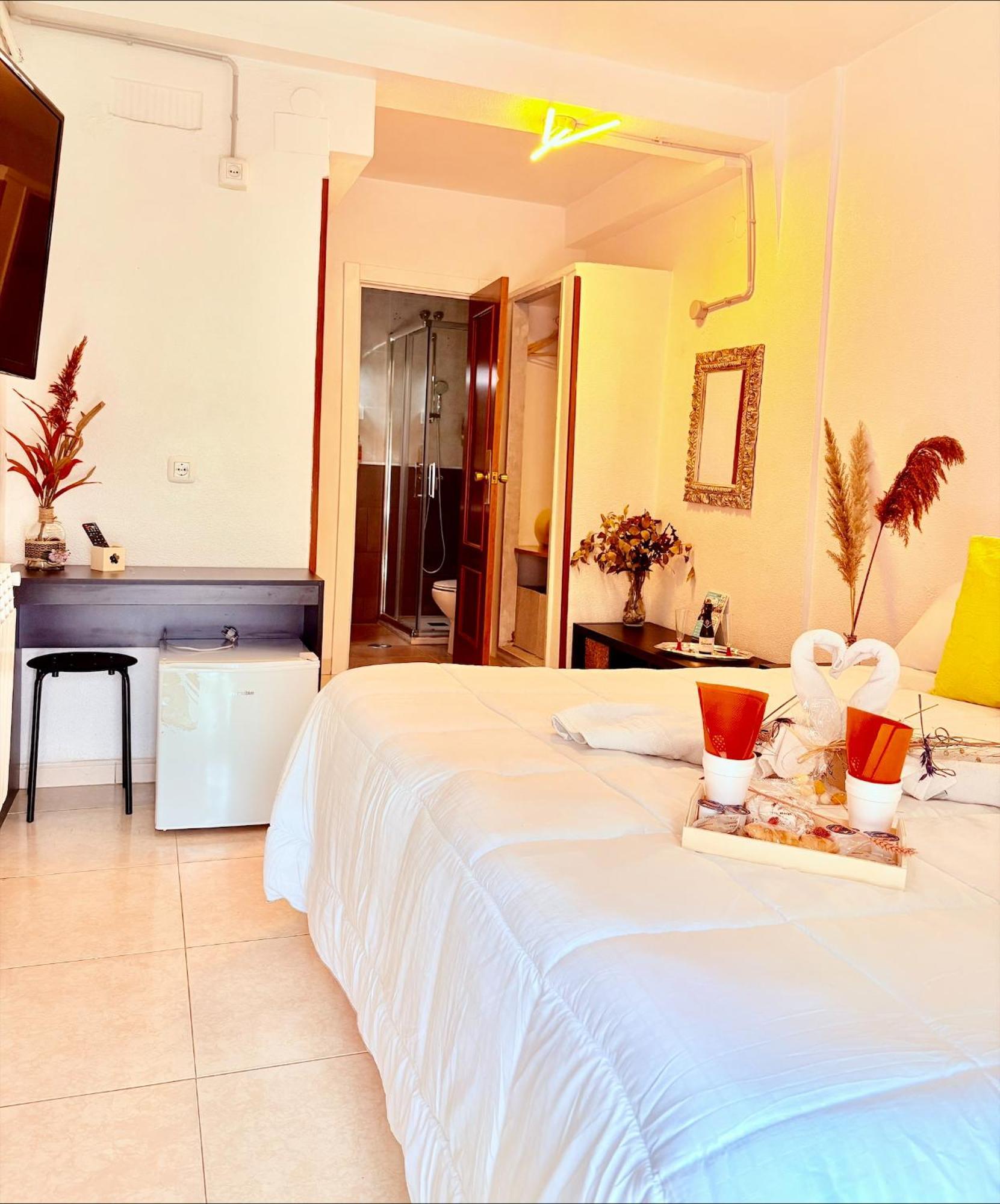 Hostal La Rosa Caces Εξωτερικό φωτογραφία