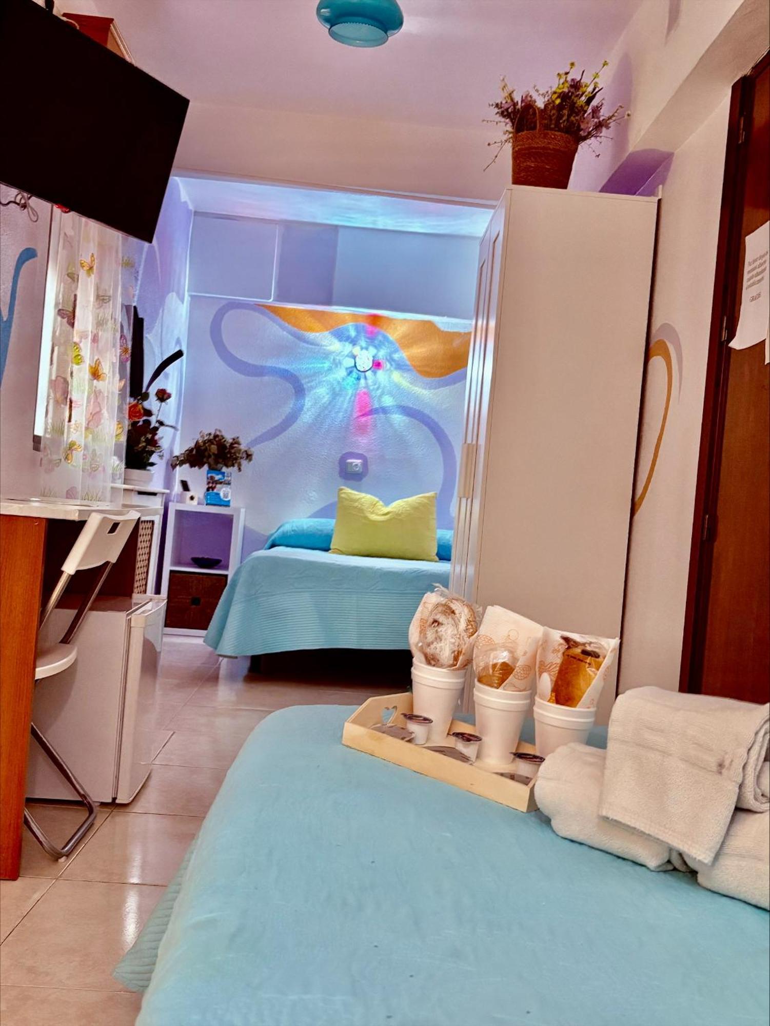 Hostal La Rosa Caces Εξωτερικό φωτογραφία