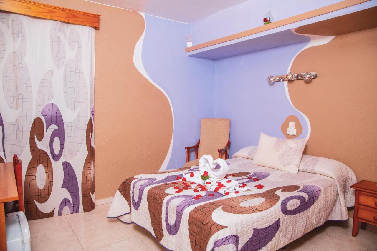 Hostal La Rosa Caces Εξωτερικό φωτογραφία
