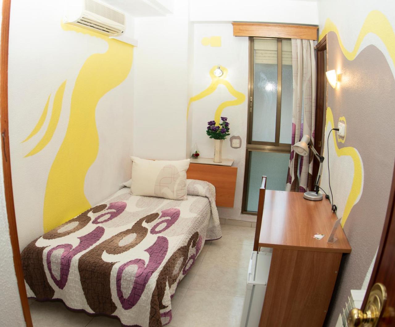 Hostal La Rosa Caces Εξωτερικό φωτογραφία